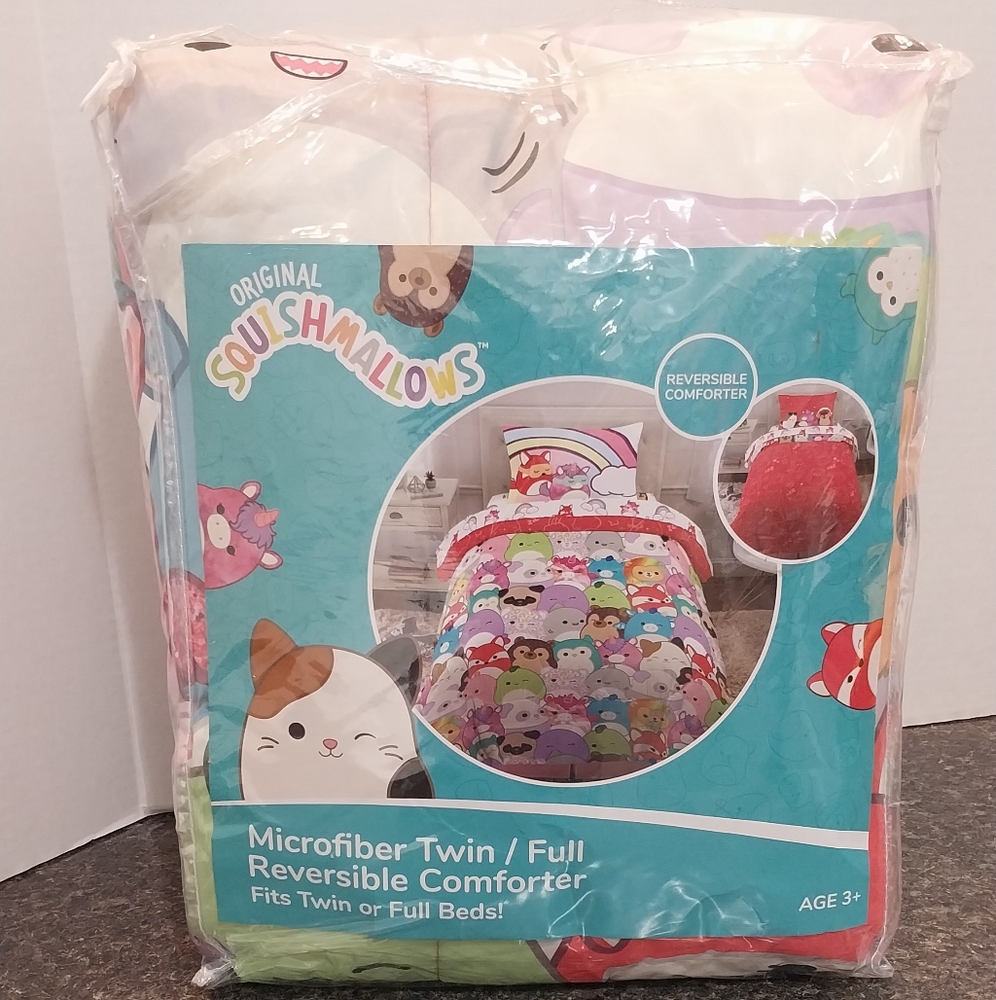 Squishmallows Multicolor Reversible Comforter for Kids